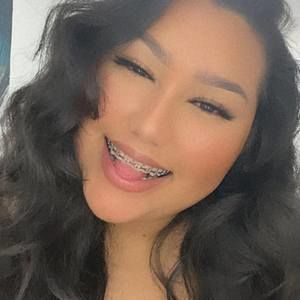 Meet your Posher, Abigail